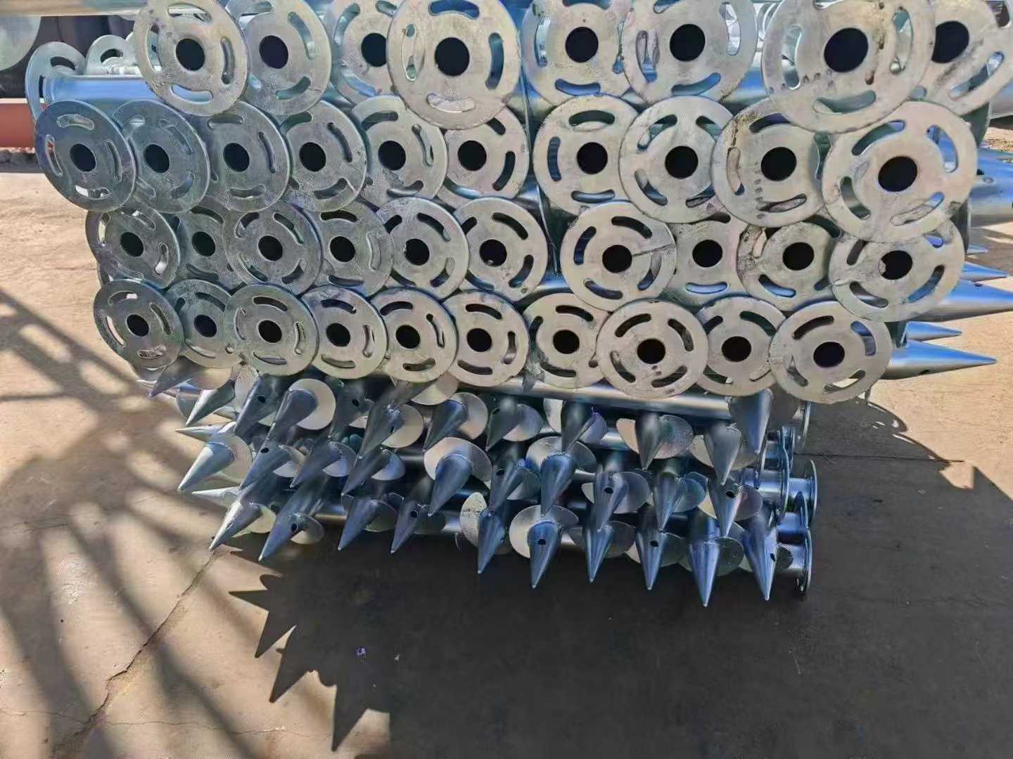 85807620.jpg 法兰螺旋地桩.jpg